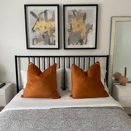 Clearbrooke Gem- Bright Private Bedroom Close To Yyz Τορόντο Εξωτερικό φωτογραφία